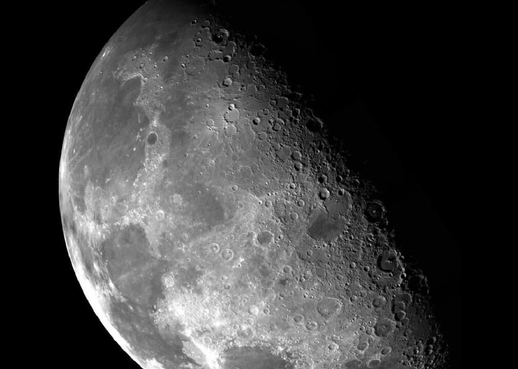 #30. Moon